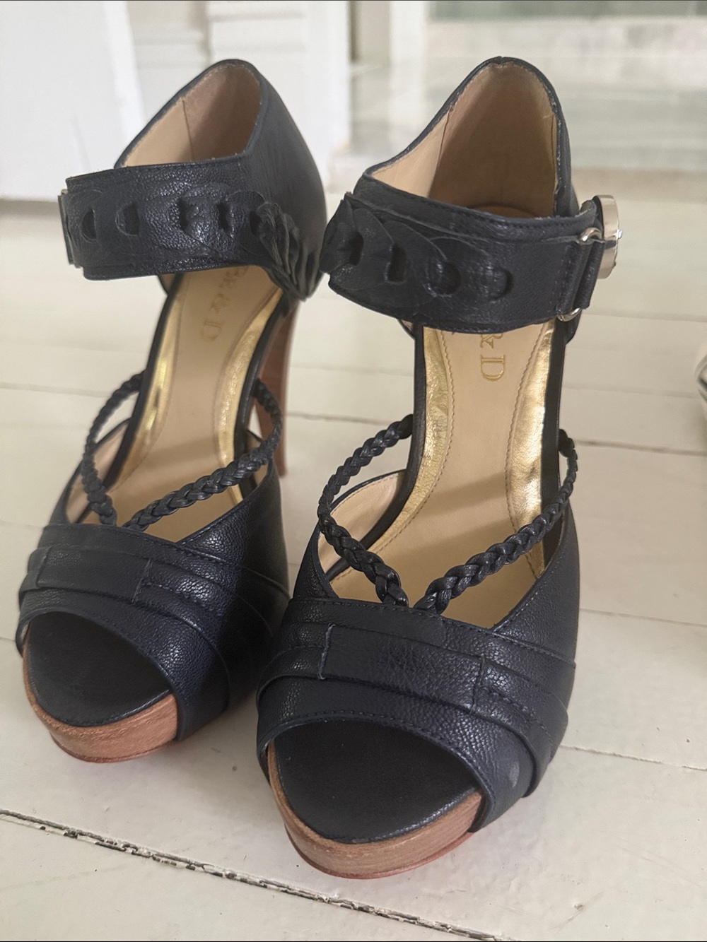 Be & D Navy Leather Strappy Peep-Toe Heeled sandals.